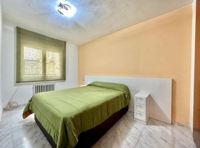 Apto. Grande, Luminoso Y Centrico Apartment Olot Exterior photo