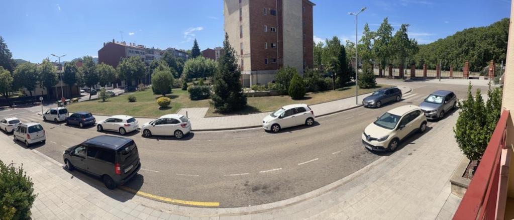 Apto. Grande, Luminoso Y Centrico Apartment Olot Exterior photo